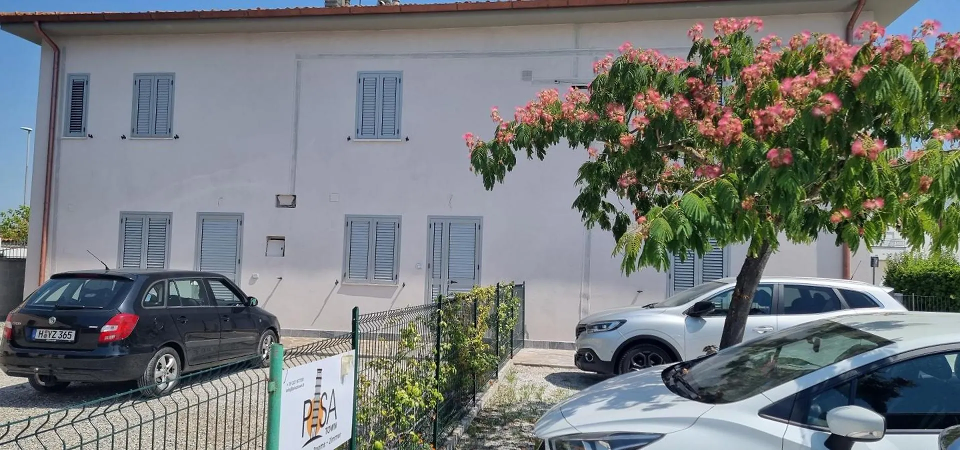 Pisa Town 2 Hotel